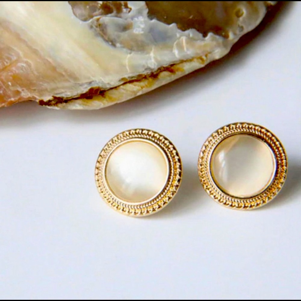NEW Cat Eye Opal Stud Earrings